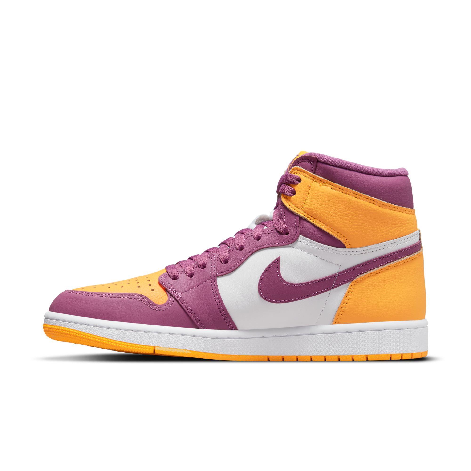 Купить Кроссовки Air Jordan 1 Retro High OG | 555088-706 в Москве или заказать доставку на Slamdunk.su