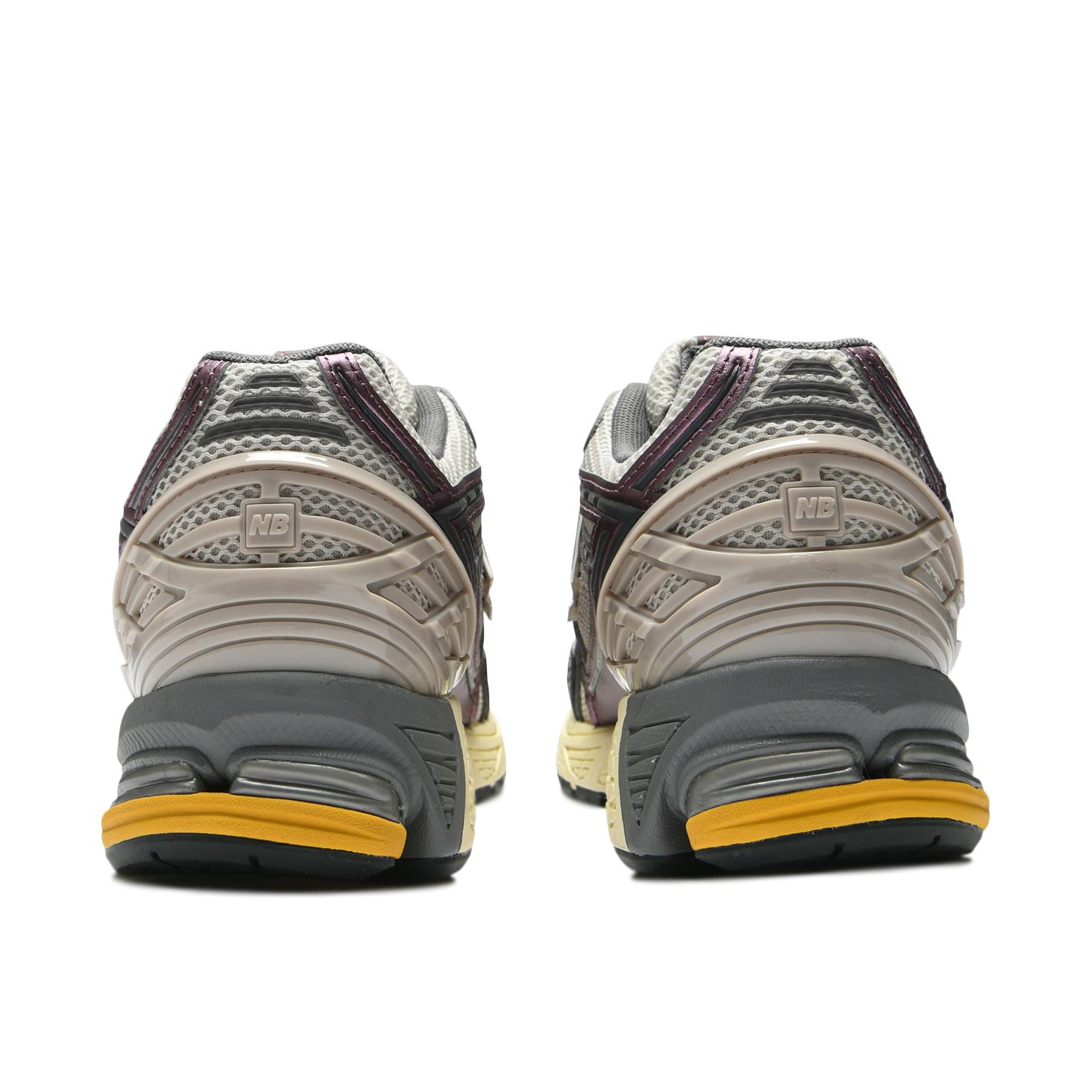 Кроссовки New Balance 1906R | M1906RRA