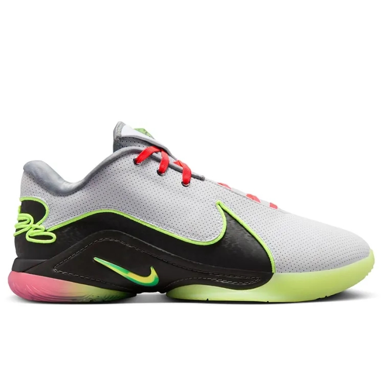 Nike LeBron 22