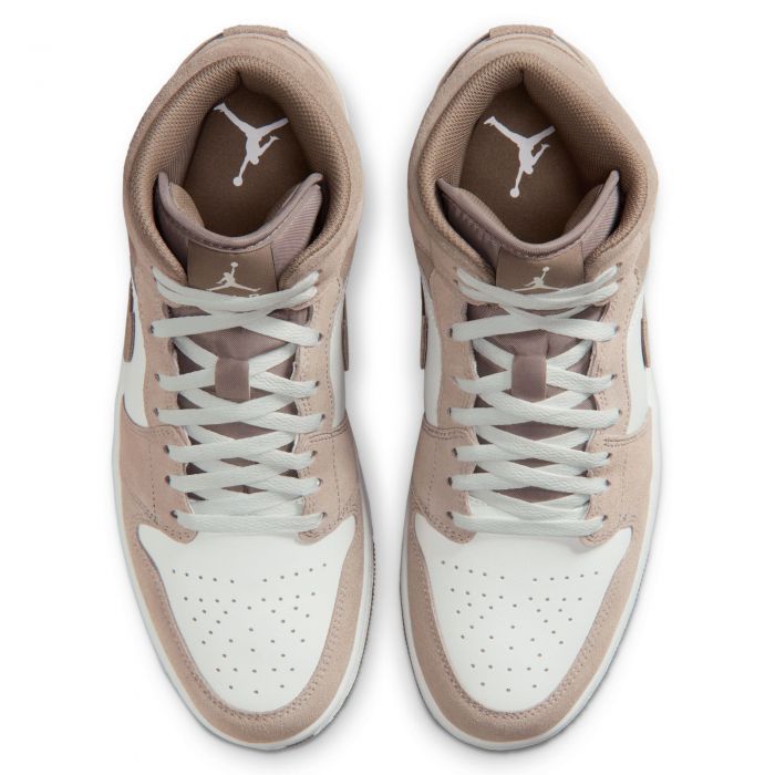 Купить Кроссовки Air Jordan 1 Mid | DQ8426-003 в Москве или заказать доставку на Slamdunk.su