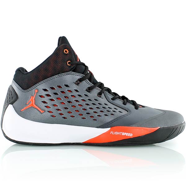 Баскетбольные кроссовки Jordan Rising High